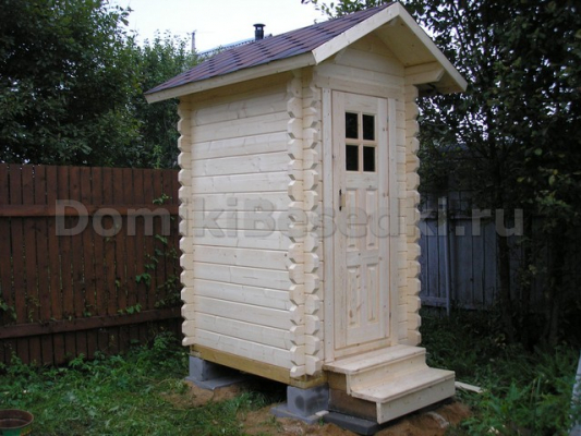 Деревянный туалет на дачу